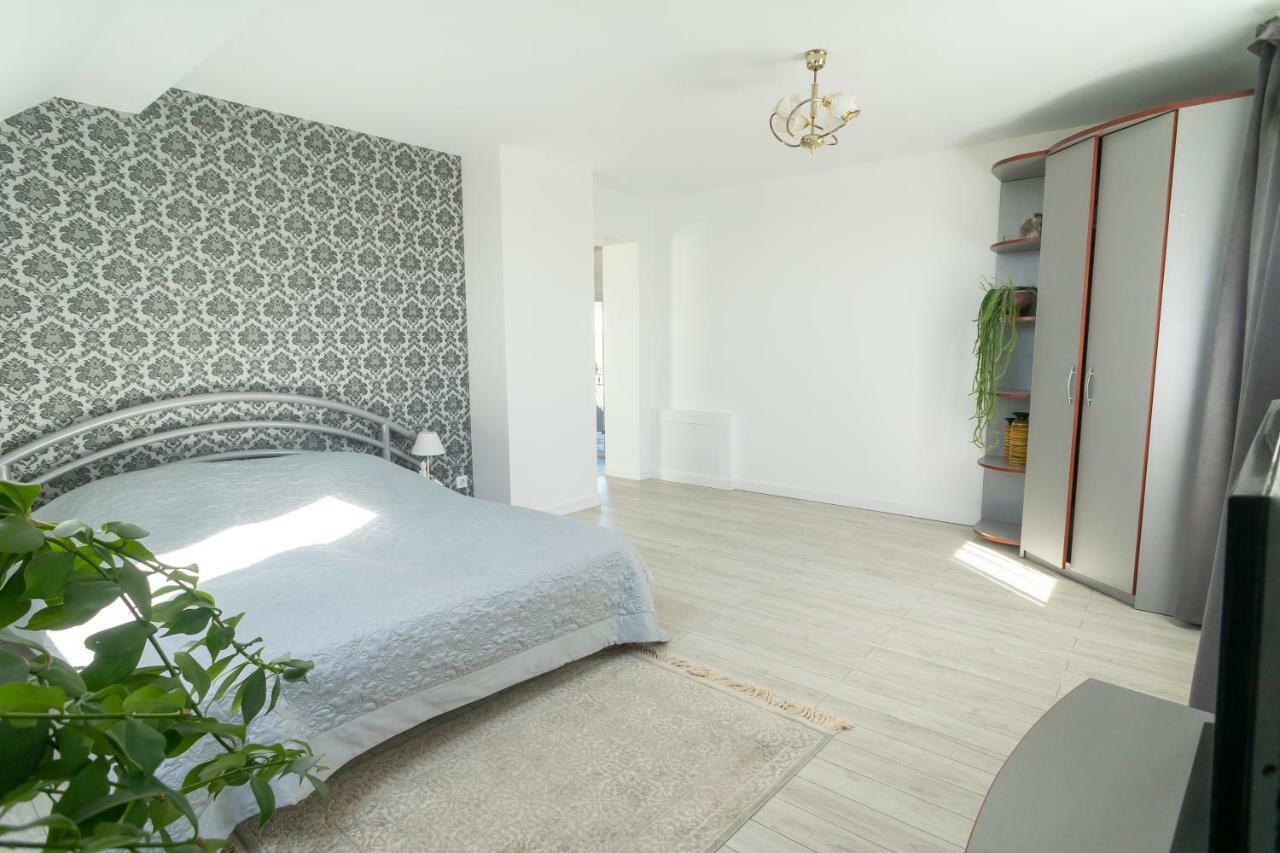 Sveciu Namai Lanko G. Hotel Klaipeda Ngoại thất bức ảnh