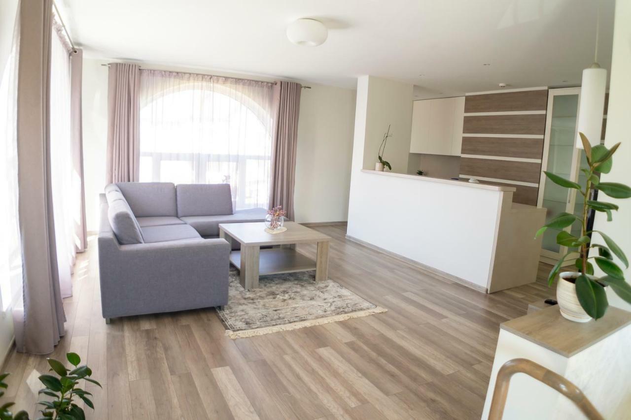 Sveciu Namai Lanko G. Hotel Klaipeda Ngoại thất bức ảnh